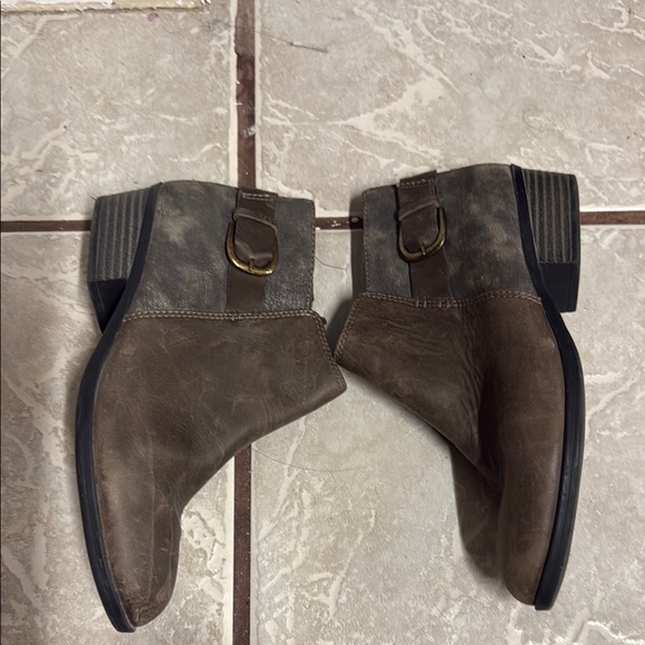 Clarks Brown Suede Ankle Booties with Buckle Detail - Picture 3 of 5